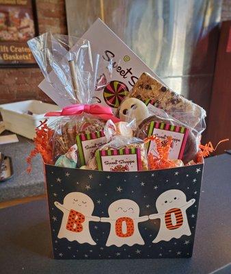 How cute is this Boo Box? All sorts of Halloween treats!