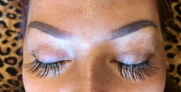 We now offer individual eyelash extension with a special price. A section only takes 45minutes to an hour.