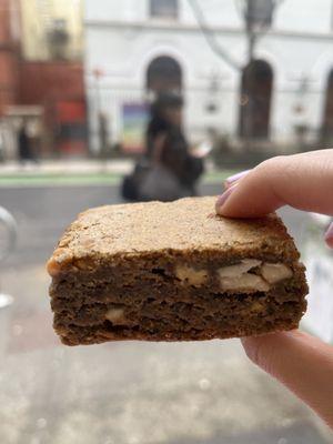 Almond Hojicha Blondie