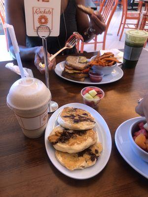 Chocolate banana pancakes and incredible hulk smoothie