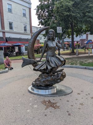 Bewitched Statue, Salem Massachusetts