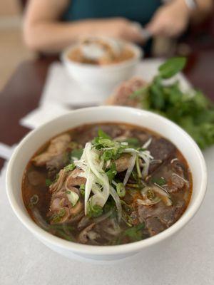 Bun Bo Hue Dac Biet - @rayz