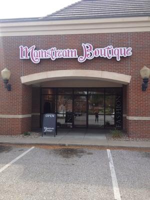 Mainstream Boutique is a multi generational women's boutique! We bring in fresh new items daily!