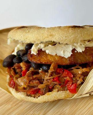 Arepa pabellón.