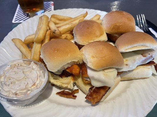 Chicken Ranchero Sliders