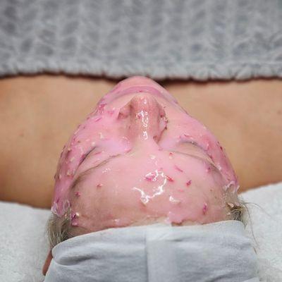 Customized Facial, with a Hydrogel mask.