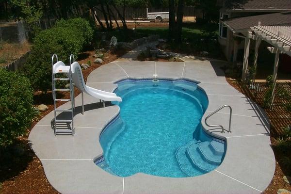 We install and service Viking Pools.