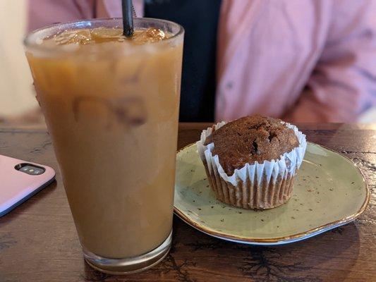 Cold brew & muffin