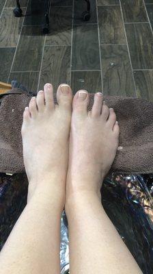 DELUXE $40 pedicure w/ shellac french