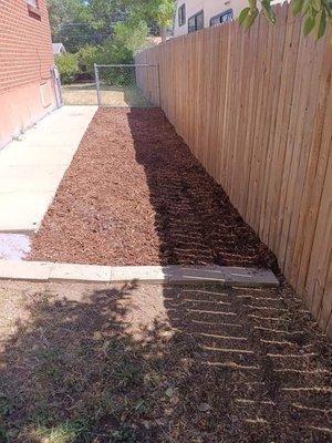 Side mulch job