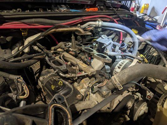 Removing the engine of a jeep wrangler