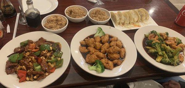 D47. Kung Pao Beef Dinner D24. Sesame Chicken Dinner D57. Shrimp with Broccoli Dinner Plain Fried Rice Chicken Dumpling