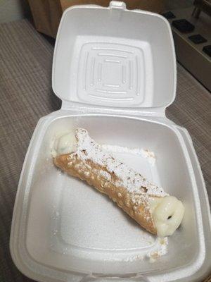 Cannoli large