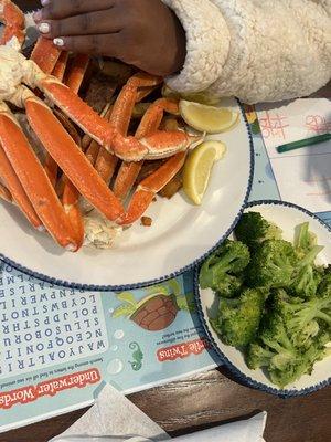 Snow Crab Legs (1/2 Pound)