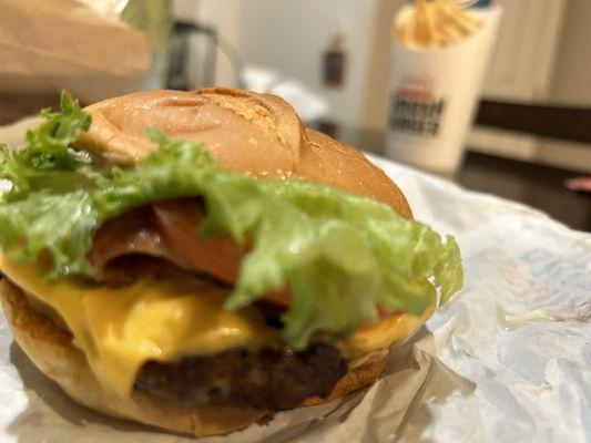 BACON SMASH BURGER and FRENCH FRIES.