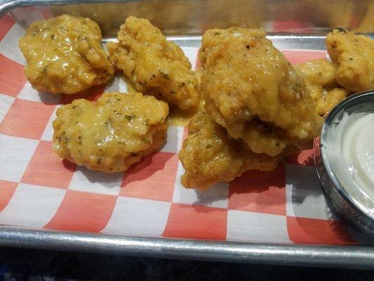 Garlic parm wings