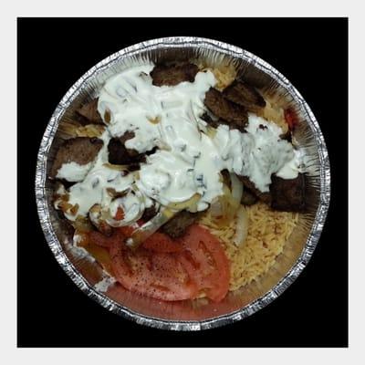 gyro platter over rice + tomatoes + onions + tzatziki sauce for $6 (no tax~!)...