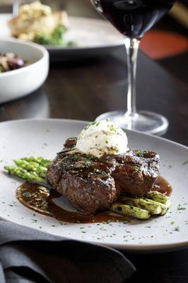 Steak and asparagus