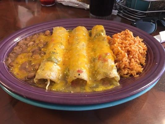 3 chicken enchiladas with green sauce! Yum!!