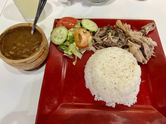 Pernil lunch.