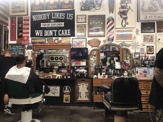 Great Vibe, cool barbershop .