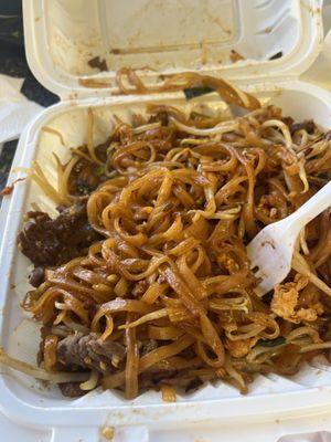 Pad Thai with beef