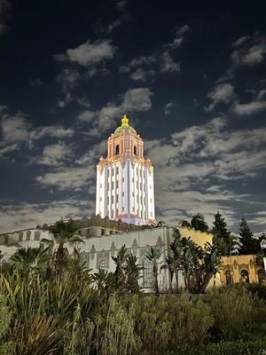 "Unwrap The Magic Projection Show" @ Beverly Hills City Hall. A FREE EVENT! BOLD Holidays in Beverly Hills Christmas 2022