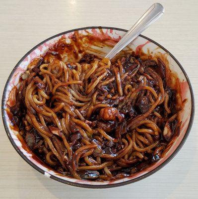 Noodles and Seafood Blackbean Sauce