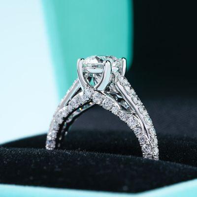 Sell your diamond ring or get an appraisal for your diamond jewelry at PGS Gold & Coin.