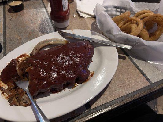 1/2 bbq ribs and onion rings