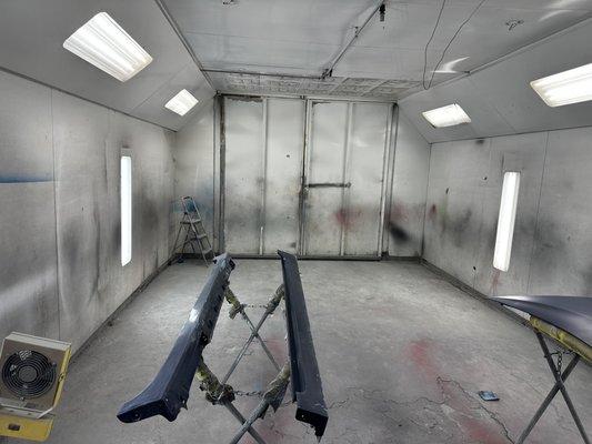 Spray booth