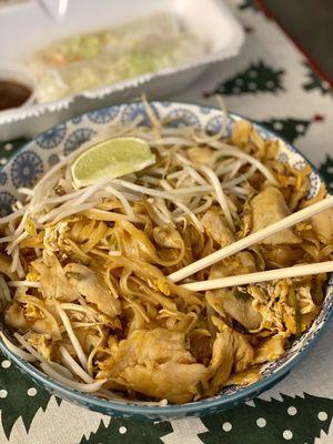 Chicken Pad Thai (yum!)