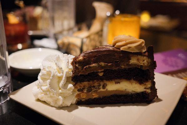 Reese's Peanut Butter Chocolate Cake Cheesecake