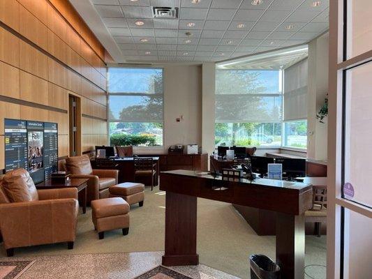 The lobby of the First American Bank Louis-Joliet Mall branch