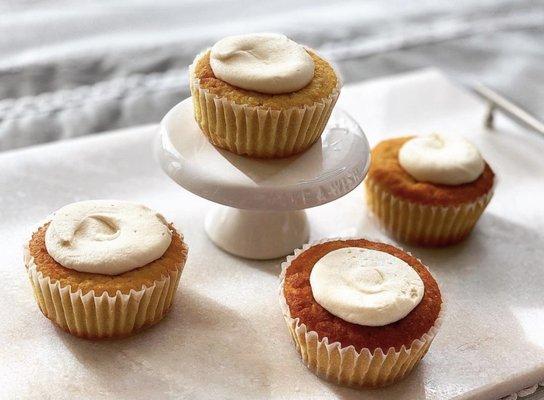 Keto Vanilla cupcake with Vanilla Icing