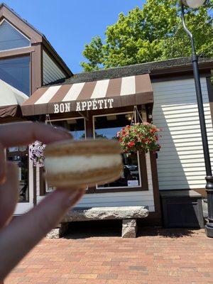 Champagne macaron