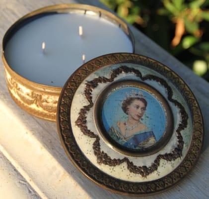 3 wick Antique Queen Elizabeth tin