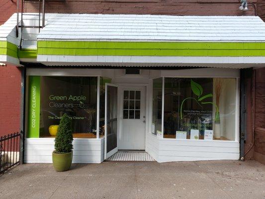 Green Apple Cleaners