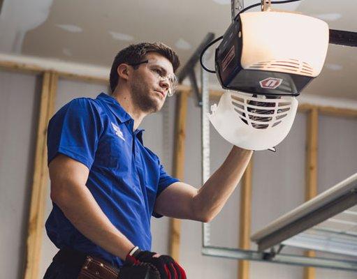 garage door technician