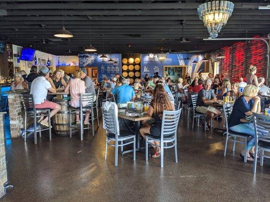 Dining room at Big Blue Brewing in Cape Coral FL