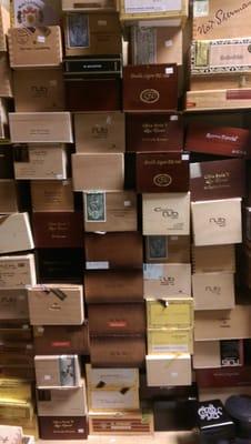 Empty cigar boxes for sale, great for organizing, gifts and crafts!