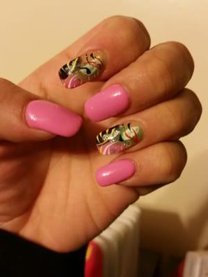 Pink nails with design on index and ring fingers