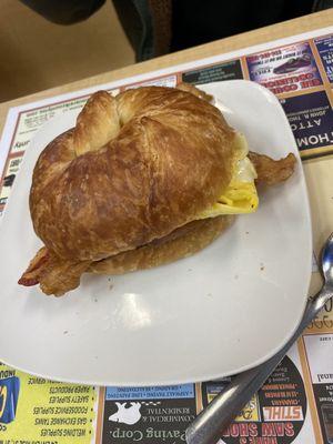 Breakfast sandwich