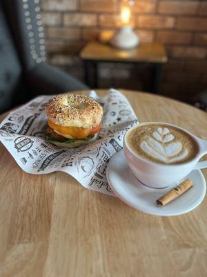 Bacon&Egg Bagelwich & Hot Spanish Latte

Come and enjoy your brunch with your family on Thanksgiving holidays!