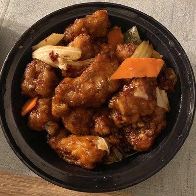 General Tso Chicken ($16.00+)