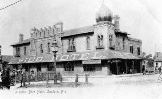 Photo of the hotel building as originally built for Henry Plant's Plant Investment Co. Minaret is now gone. But same building.