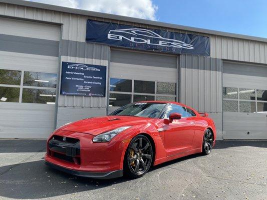 Nissan GTR in for a full detail 3/4