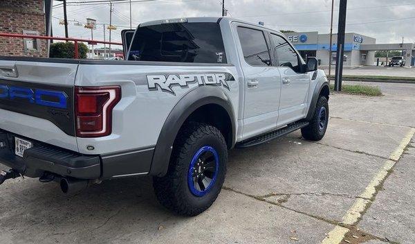 Clean raptor