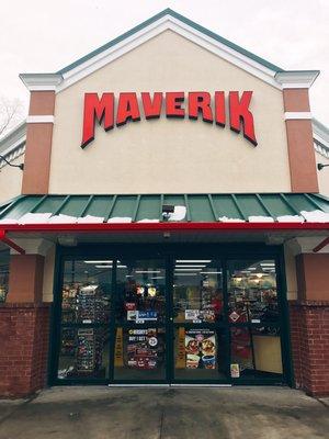 This Maverik isn't too far from I-215, or Fashion Place Mall.