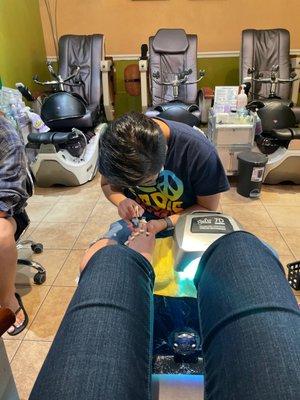 Getting a pedi!